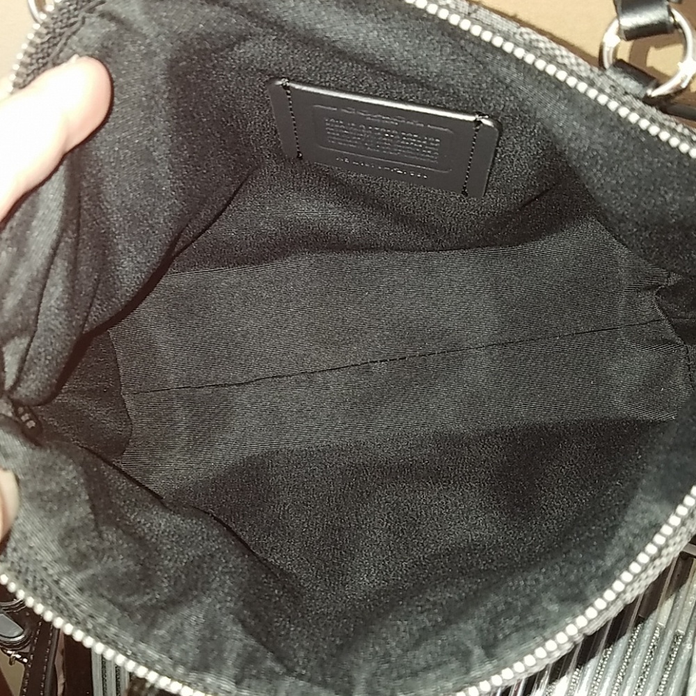 NWT- COACH BLCK SIGNATURE CANVAS CROSSBODY GIFTSET - Picture 6 of 6